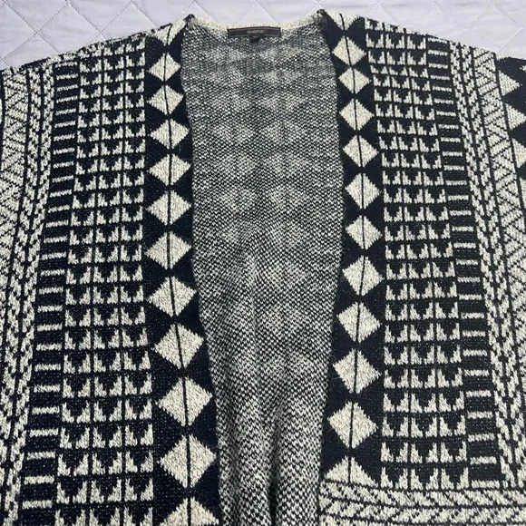 Boho Western Open-Front Tribal Pattern Fringe Sweater - Black & Cream - Picture 11 of 13